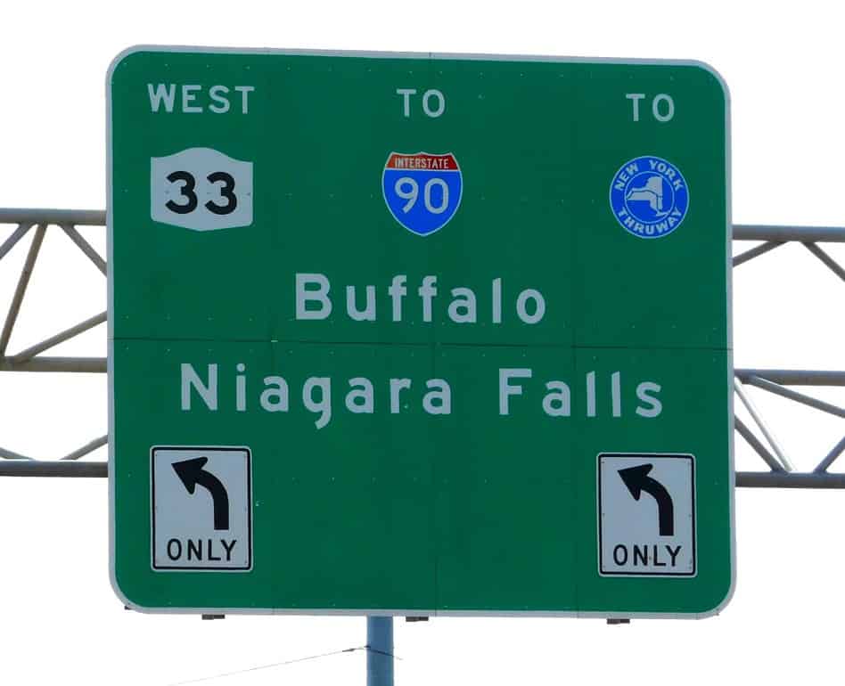 Road sign directions Buffalo to niagara falls 
