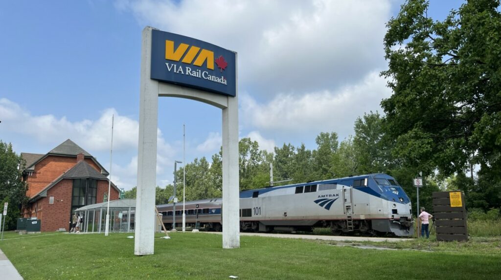Amtrak train boarding at Niagara Falls VIA station 