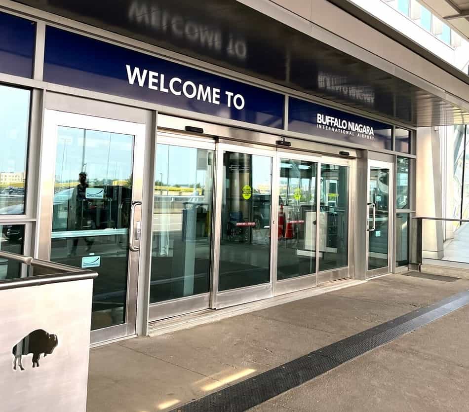 Entrance to BUF terminal, Welcome to Buffalo Niagara Airport 